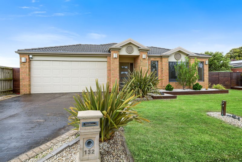 Photo - 132 Berwick Springs Promenade, Narre Warren South VIC 3805 - Image 2