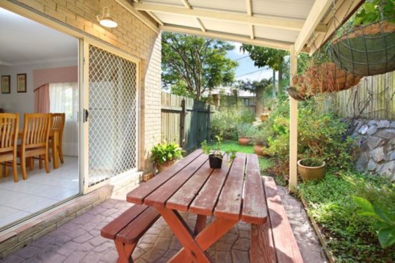 Photo - 1/32 Bindaree Street, Greenslopes QLD 4120 - Image 7