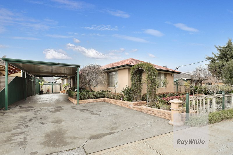 132 Carrick Drive, Gladstone Park VIC 3043