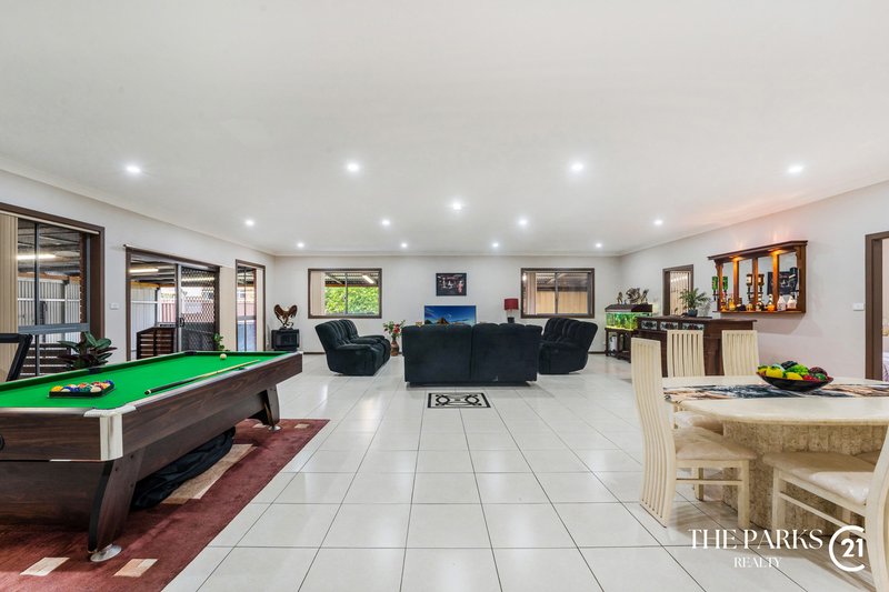 Photo - 132 Chifley Street, Smithfield NSW 2164 - Image 11