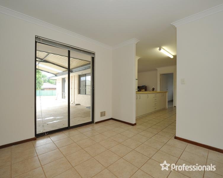 Photo - 132 Currie Street, Warnbro WA 6169 - Image 7