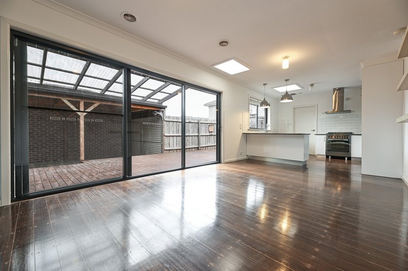 Photo - 1/32 David Street, Hadfield VIC 3046 - Image 3