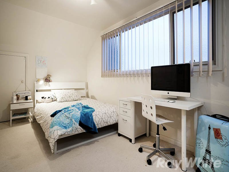 Photo - 132 Devon Street, Cheltenham VIC 3192 - Image 13