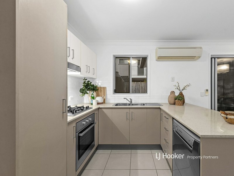 Photo - 13/2 Diamantina Street, Calamvale QLD 4116 - Image 3