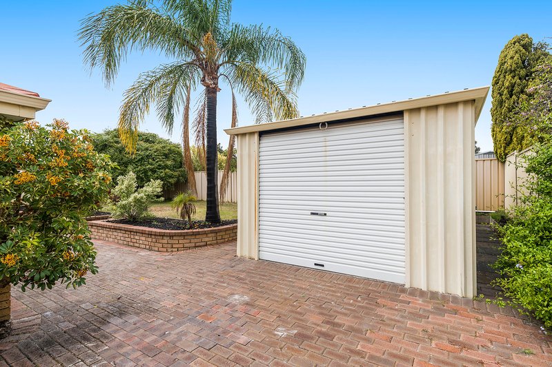 Photo - 132 Forest Lakes Drive, Thornlie WA 6108 - Image 34