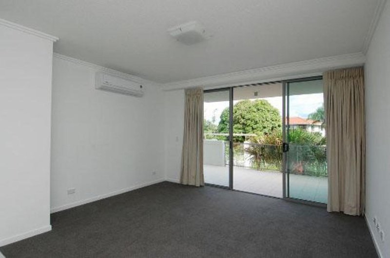 Photo - 13/2 Gavin Crescent, Mermaid Beach QLD 4218 - Image 5