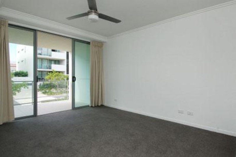 Photo - 13/2 Gavin Crescent, Mermaid Beach QLD 4218 - Image 6