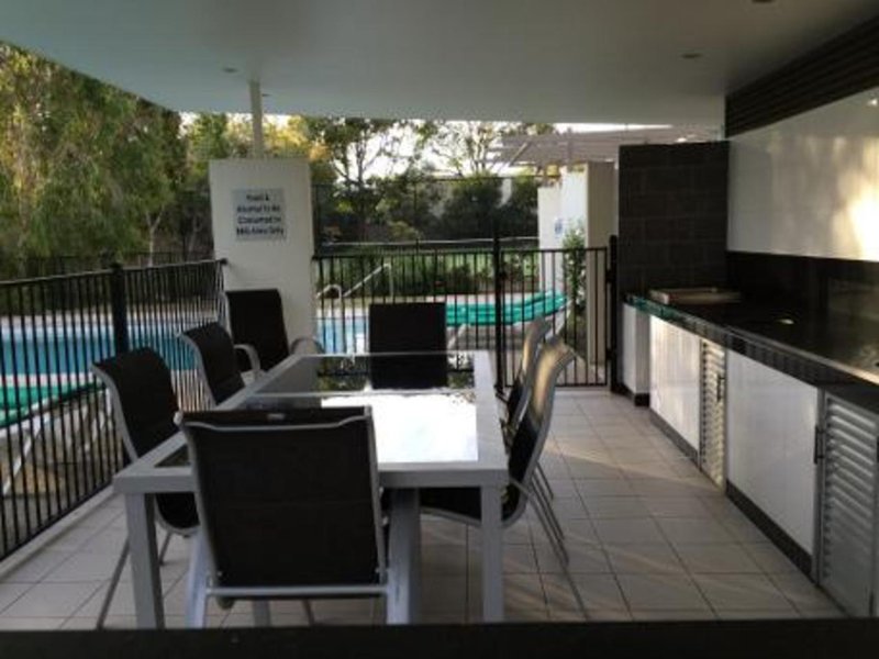 Photo - 13/2 Gavin Crescent, Mermaid Beach QLD 4218 - Image 16