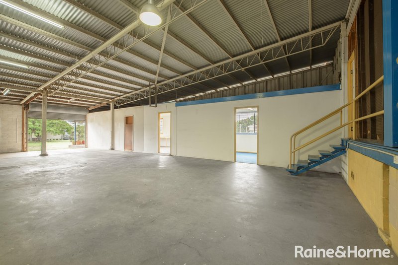 Photo - 132 Goondoon Street, Gladstone Central QLD 4680 - Image 14