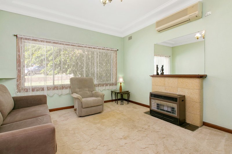 Photo - 132 Harbord Road, Freshwater NSW 2096 - Image 2