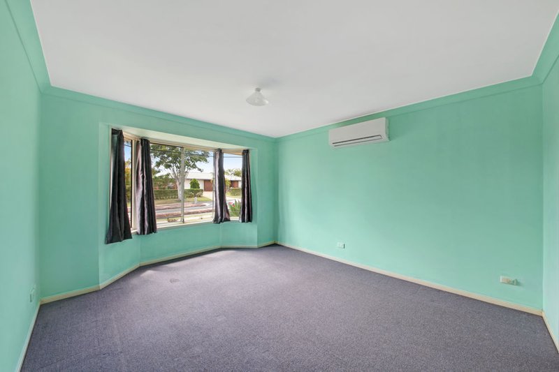 Photo - 132 Henderson Road, Burpengary QLD 4505 - Image 7