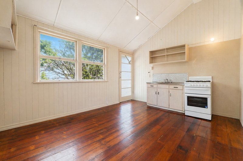 Photo - 1/32 Linton Street, Kangaroo Point QLD 4169 - Image 1