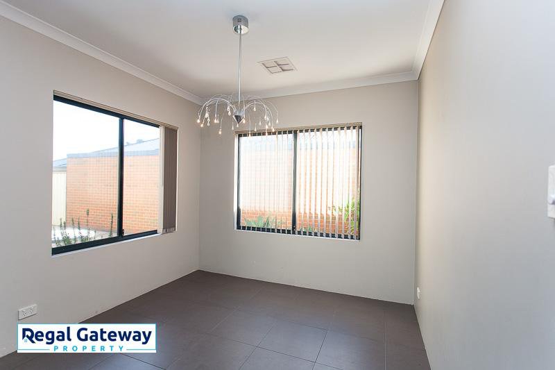 Photo - 132 Lyon Road, Aubin Grove WA 6164 - Image 9