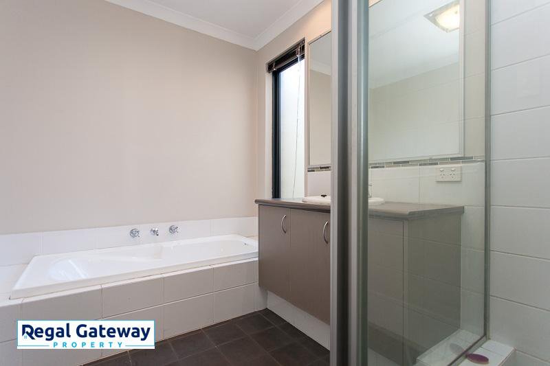 Photo - 132 Lyon Road, Aubin Grove WA 6164 - Image 14