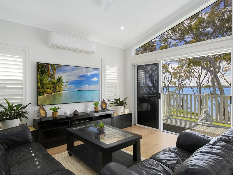 Photo - 13/2 Macleay Drive, Halekulani NSW 2262 - Image 1