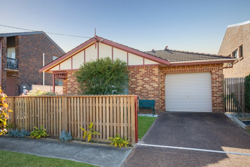 Photo - 1/32 Macquarie Street, Merewether NSW 2291 - Image 1