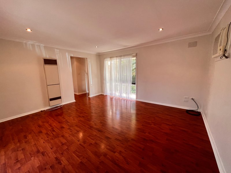 Photo - 13/2 Mascoma Street, Strathmore VIC 3041 - Image 3