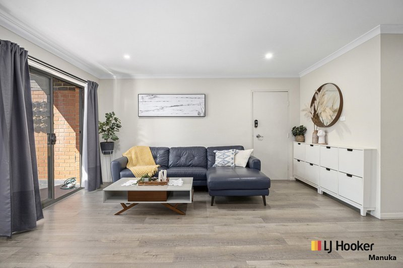 Photo - 13/2 Namatjira Drive, Weston ACT 2611 - Image 3