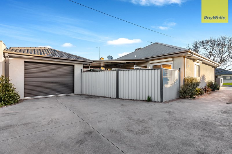 Photo - 1/32 Oberon Avenue, St Albans VIC 3021 - Image 9