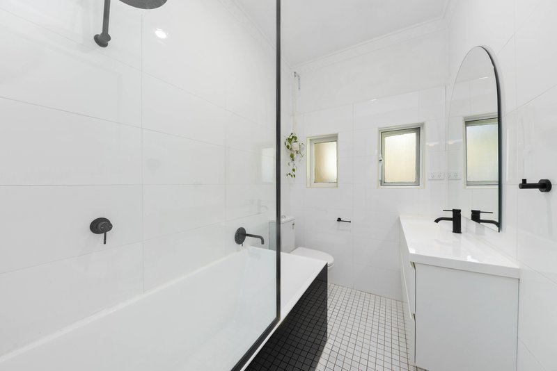 Photo - 132 O'Riordan Street, Mascot NSW 2020 - Image 5