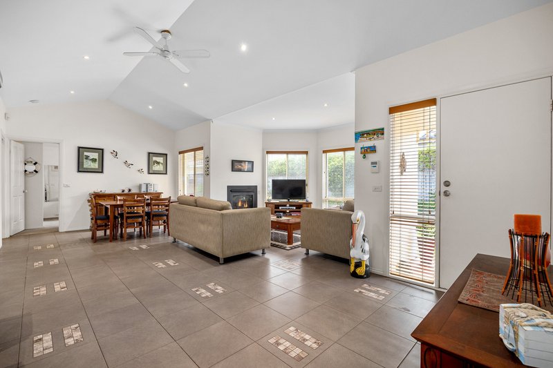 Photo - 1/32 Ozone Street, Rye VIC 3941 - Image 3