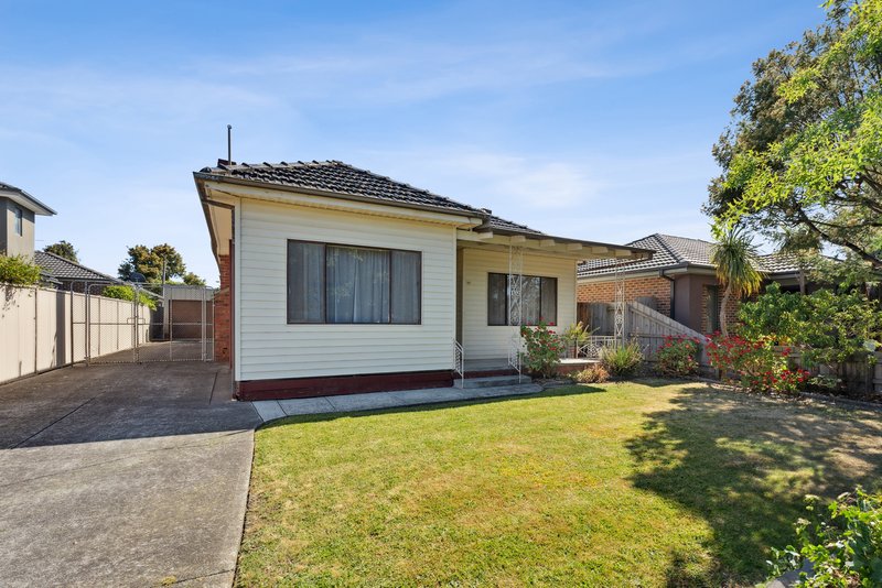 Photo - 132 Purinuan Road, Reservoir VIC 3073 - Image 2