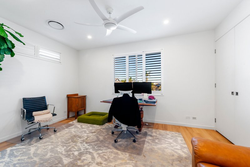 Photo - 1/32 Seaside Avenue, Mermaid Beach QLD 4218 - Image 10