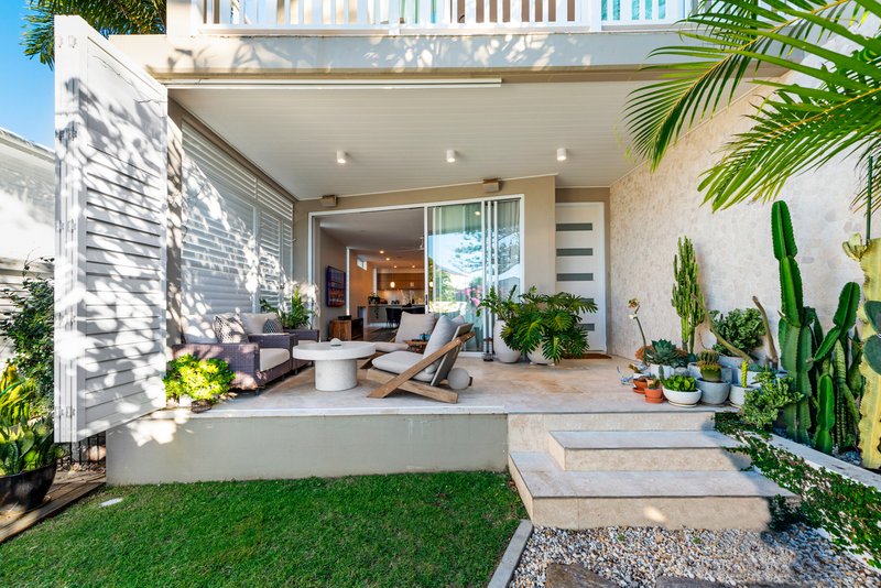 Photo - 1/32 Seaside Avenue, Mermaid Beach QLD 4218 - Image 13