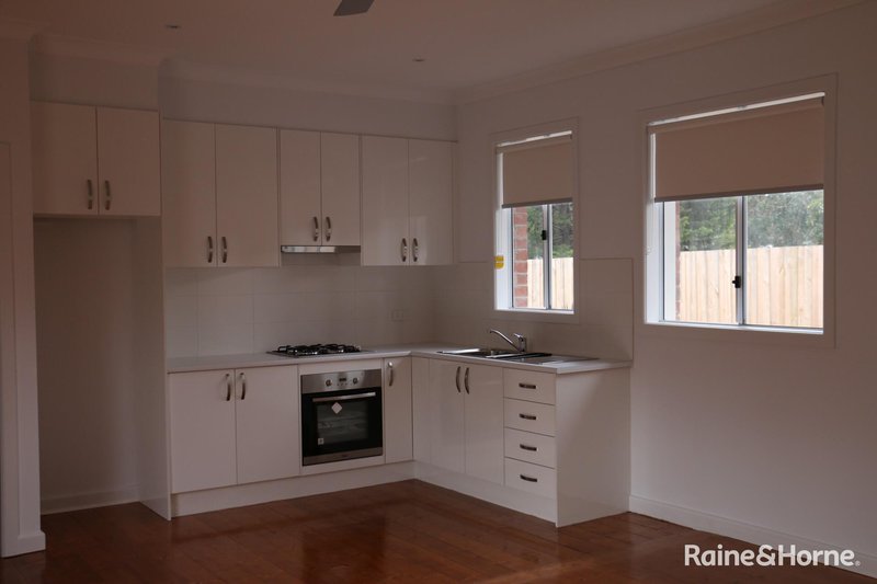 Photo - 1/32 Shelley Street, Heidelberg Heights VIC 3081 - Image 3