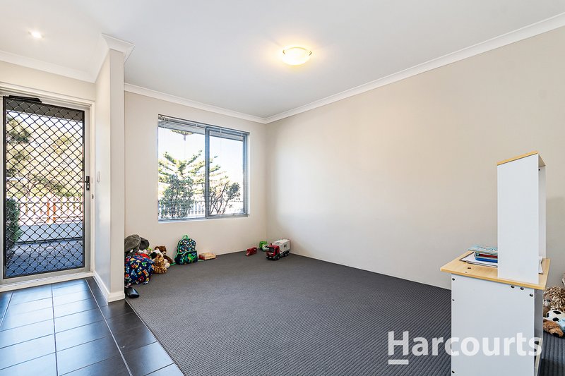 Photo - 132 Shorehaven Boulevard, Alkimos WA 6038 - Image 4