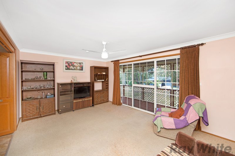 Photo - 132 Sunrise Avenue, Budgewoi NSW 2262 - Image 2