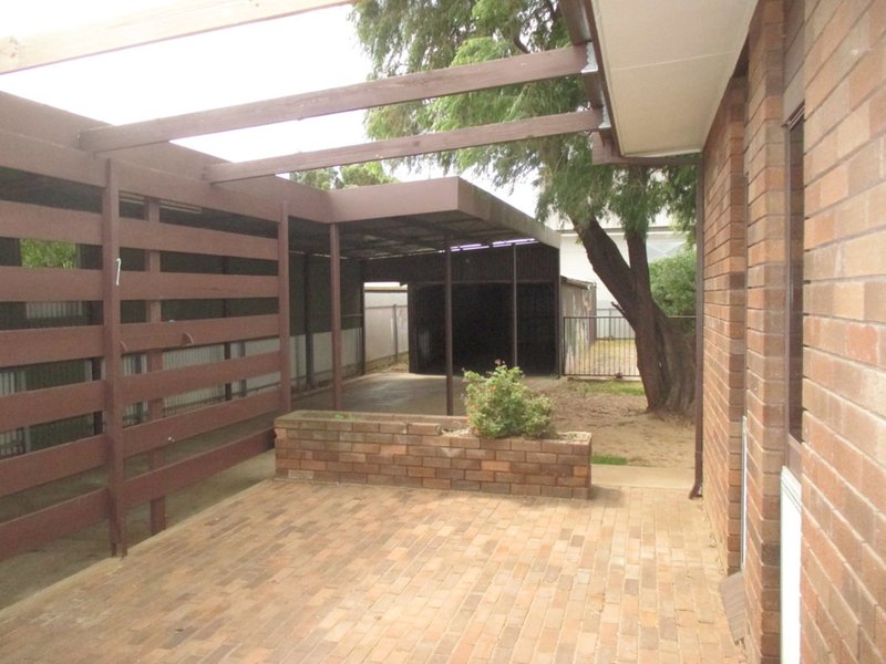 Photo - 132 Swanport Road, Murray Bridge SA 5253 - Image 5