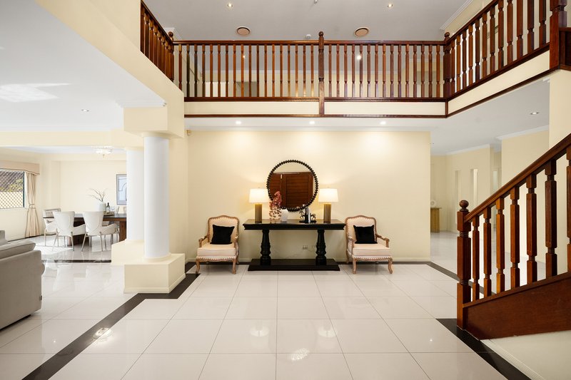 Photo - 132 The Avenue, Sunnybank Hills QLD 4109 - Image 4