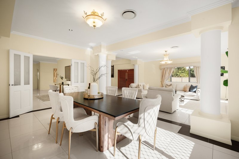 Photo - 132 The Avenue, Sunnybank Hills QLD 4109 - Image 7