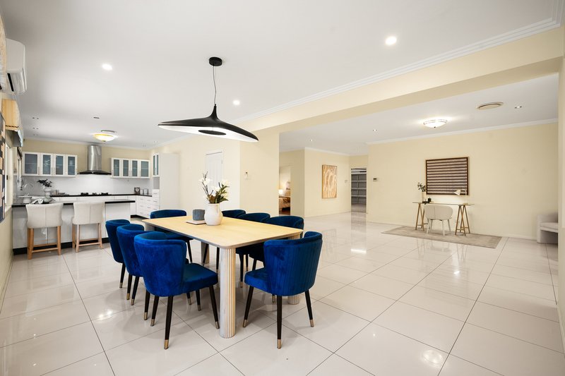 Photo - 132 The Avenue, Sunnybank Hills QLD 4109 - Image 9