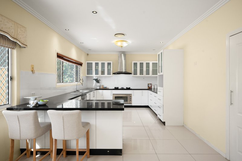 Photo - 132 The Avenue, Sunnybank Hills QLD 4109 - Image 10