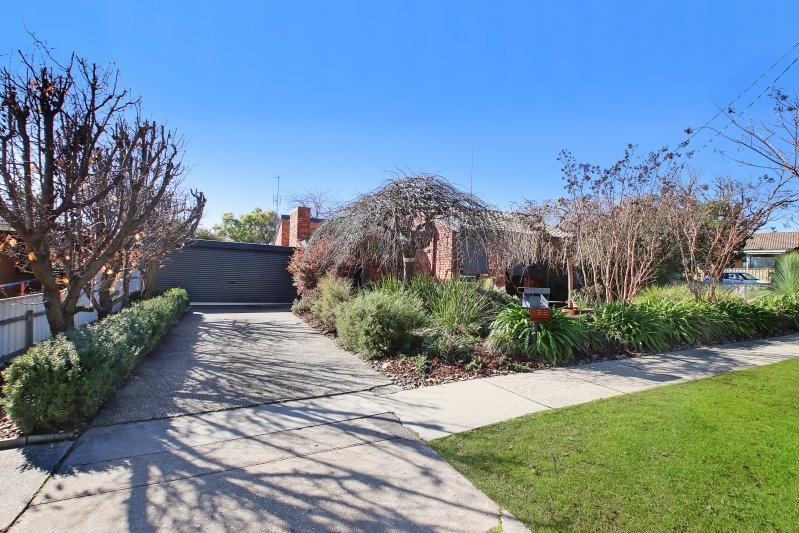 Photo - 132 Thomas Mitchell Drive, Wodonga VIC 3690 - Image 1
