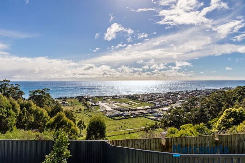 Photo - 132 Upper Maud Street, West Ulverstone TAS 7315 - Image 3