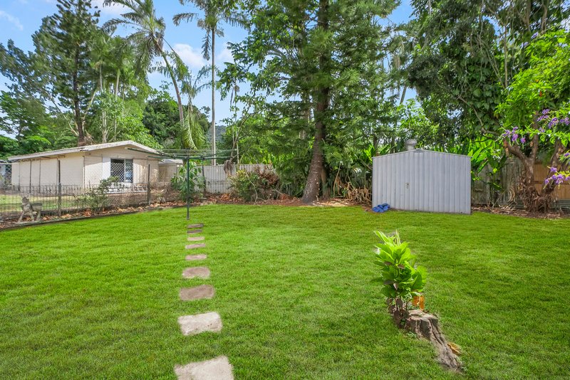 Photo - 132 Upper Richardson Street, Whitfield QLD 4870 - Image 17