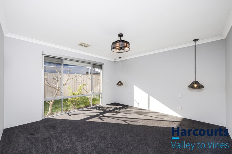 Photo - 132 Vincent Road, Sinagra WA 6065 - Image 2