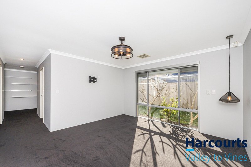 Photo - 132 Vincent Road, Sinagra WA 6065 - Image 3