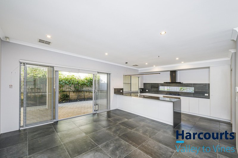 Photo - 132 Vincent Road, Sinagra WA 6065 - Image 12