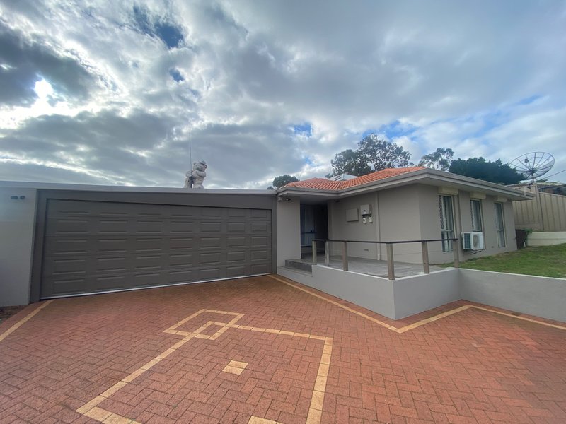 Photo - 132 Waddington Crescent, Koondoola WA 6064 - Image 1
