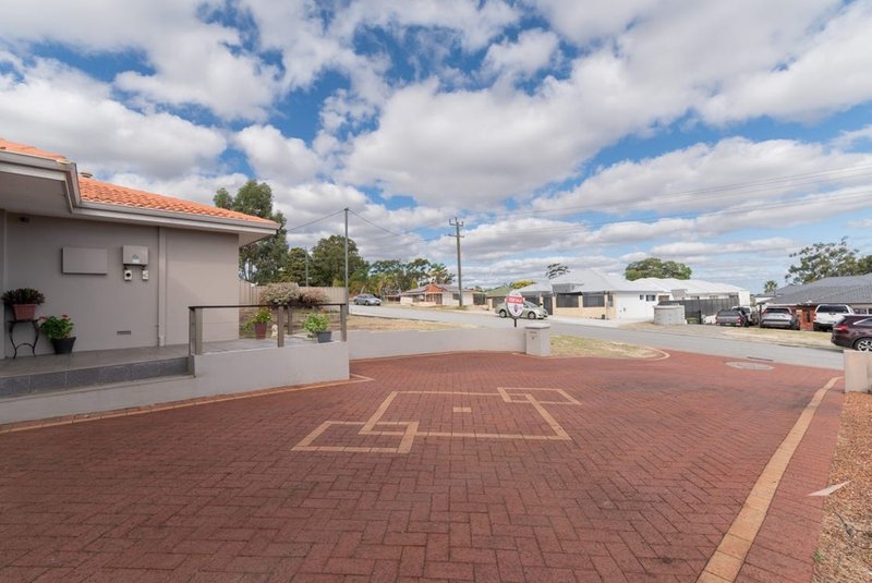 Photo - 132 Waddington Crescent, Koondoola WA 6064 - Image 8