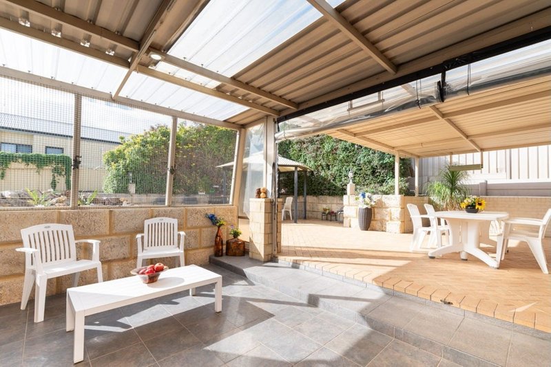Photo - 132 Waddington Crescent, Koondoola WA 6064 - Image 14