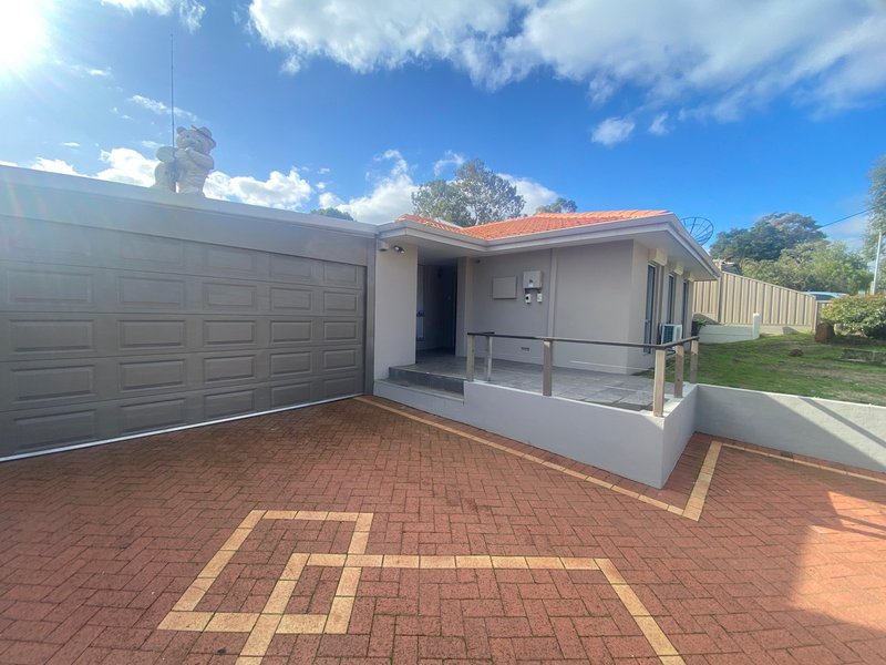 Photo - 132 Waddington Crescent, Koondoola WA 6064 - Image 17