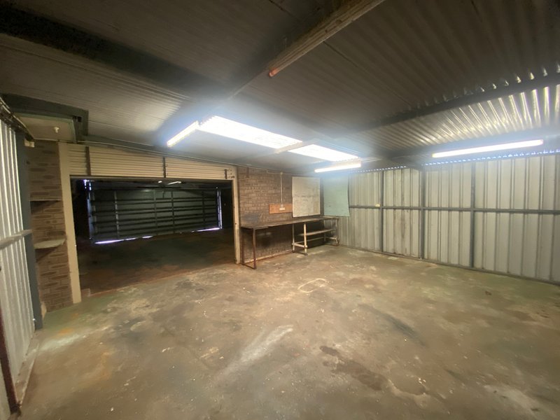 Photo - 132 Waddington Crescent, Koondoola WA 6064 - Image 35