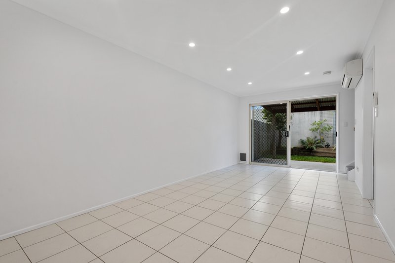 Photo - 13/20 Yaraki Court, Murrumba Downs QLD 4503 - Image 4