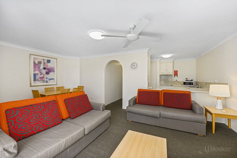 Photo - 13/210 Marine Parade, Labrador QLD 4215 - Image 2