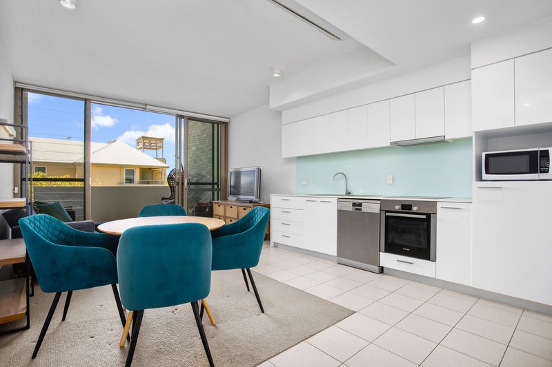 Photo - 13/22 Heirisson Way, North Coogee WA 6163 - Image 3